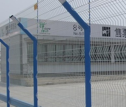 喀什地區三角折彎護欄網